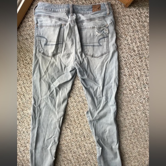 American Eagle Women’s Ripped Jeans - Picture 5 of 6